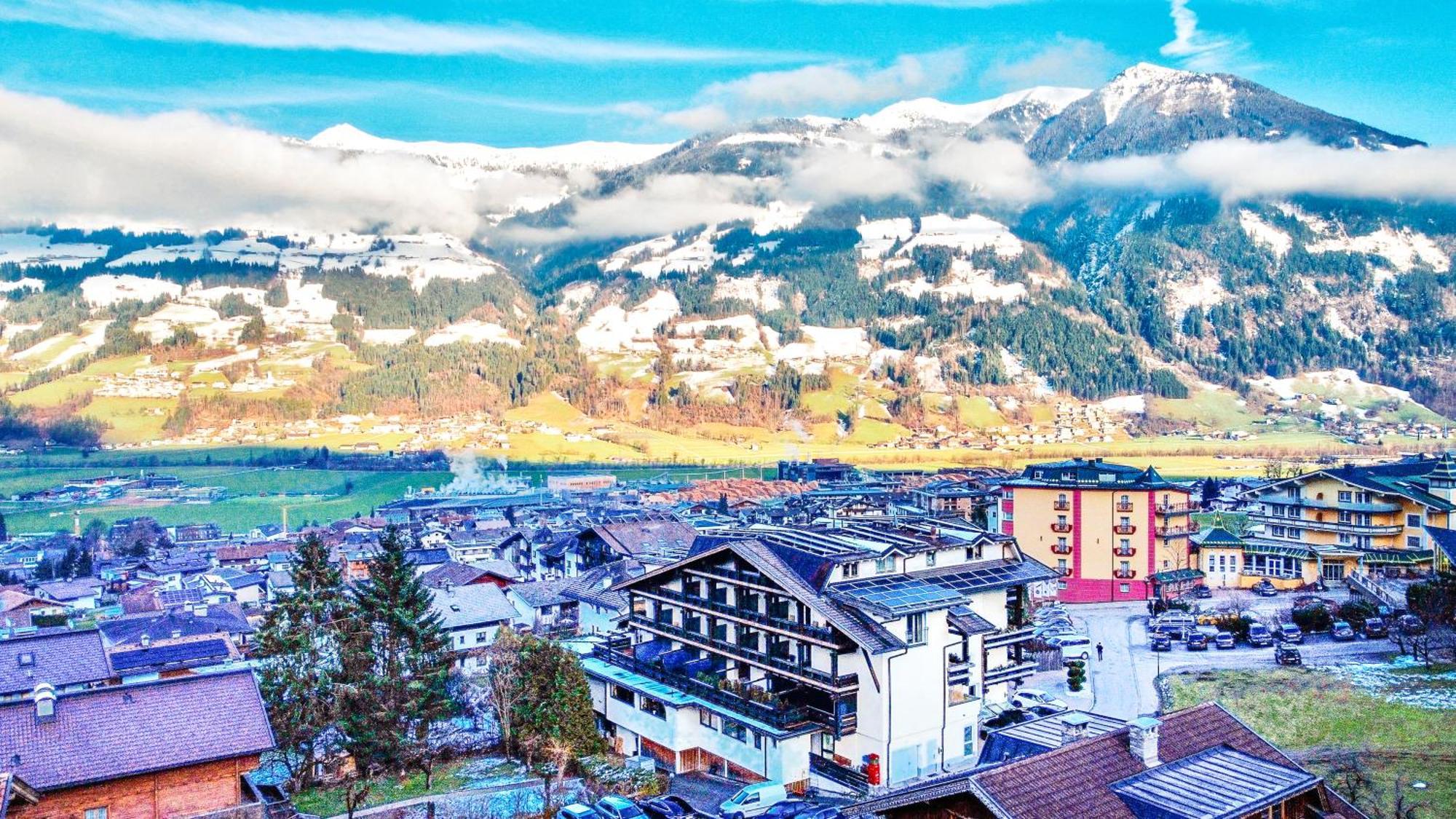 Ziller Delight - Balcony & Car Park By Alpenluxus Appartements Fügen Buitenkant foto